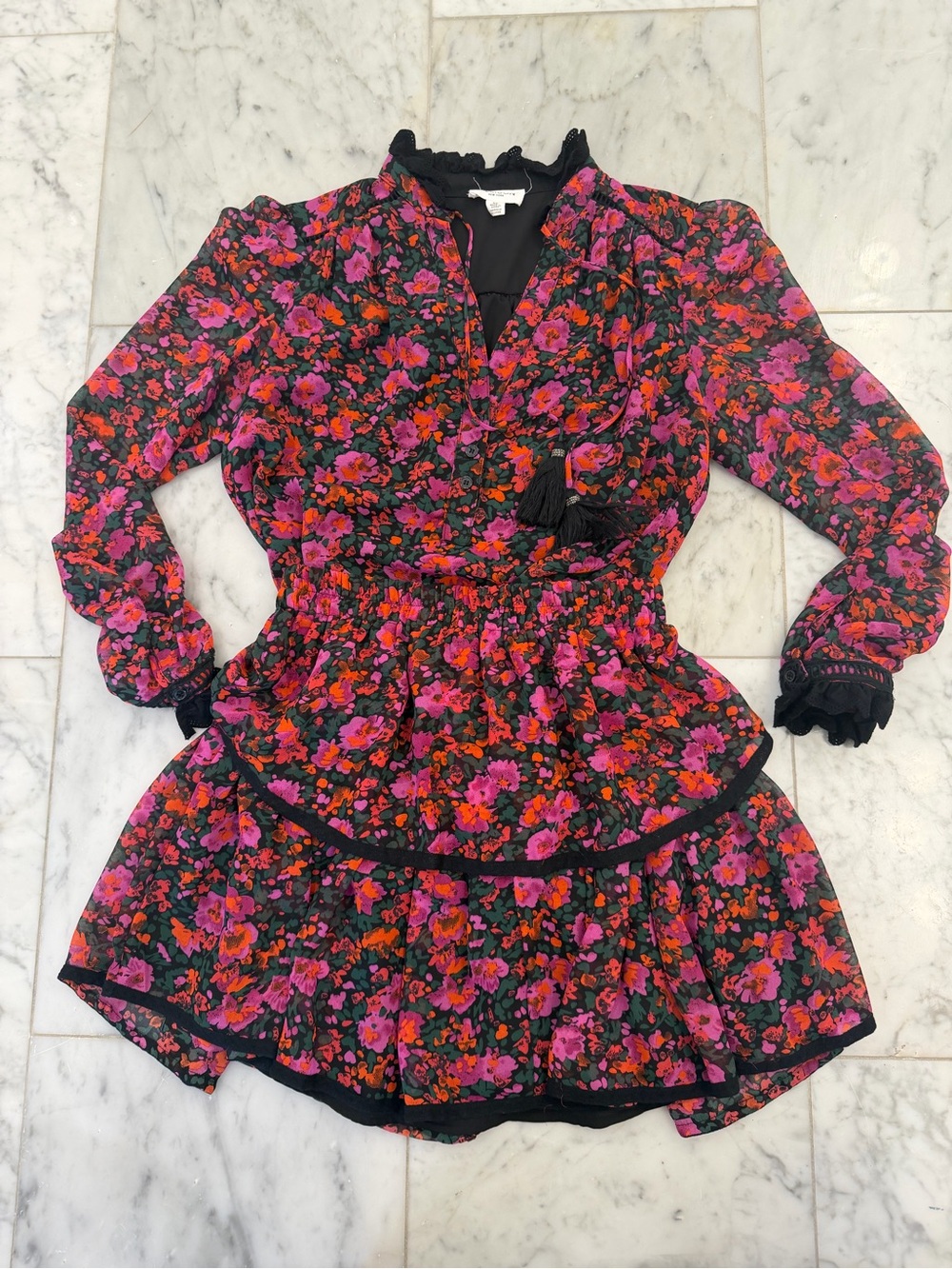 Allison New York top and skirt set